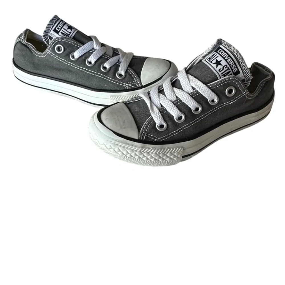 Lot (2) Converse All Star Shoes Sneakers Kids Sz 11 Gray White Lo Top